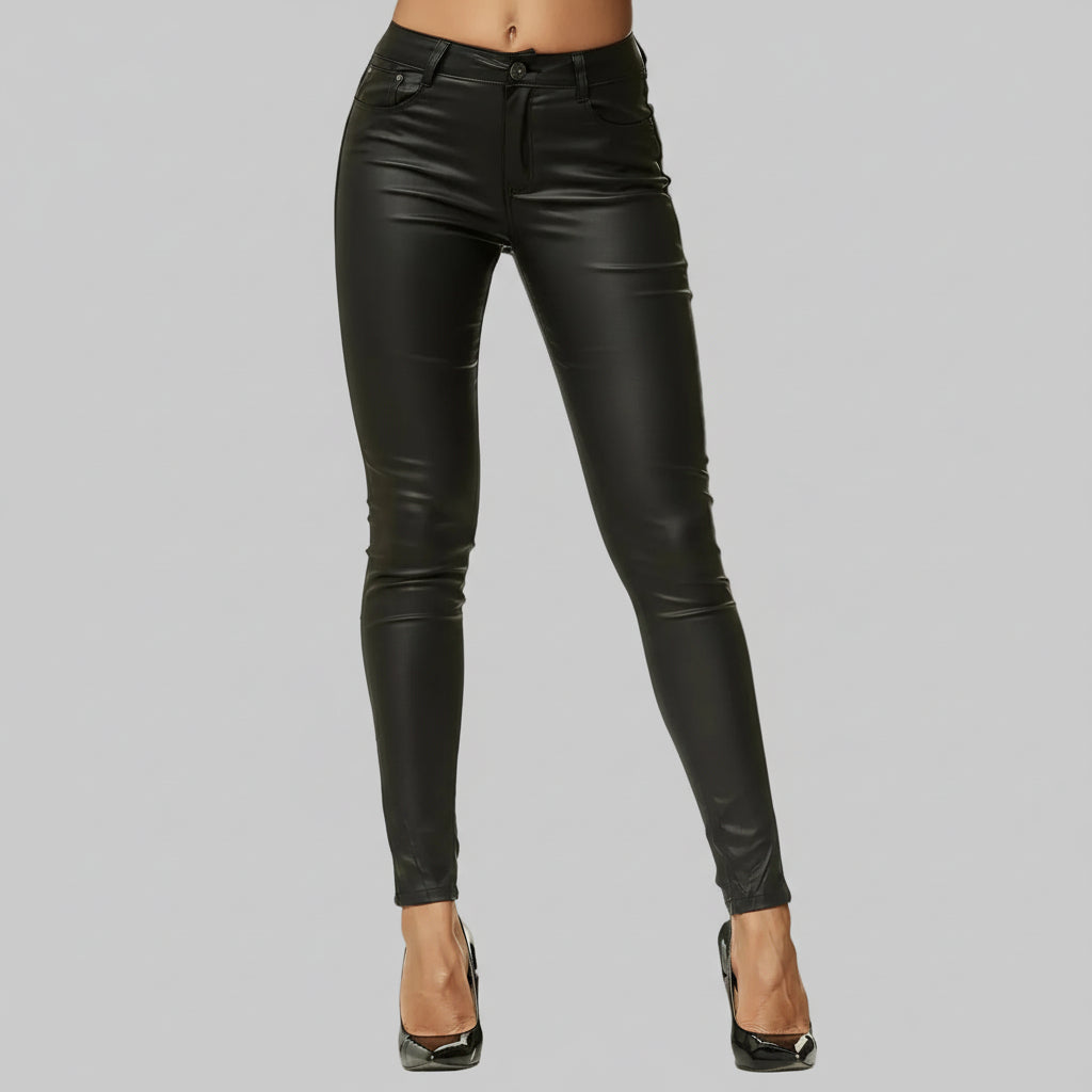 Pantalon – Look tendance en simili cuir