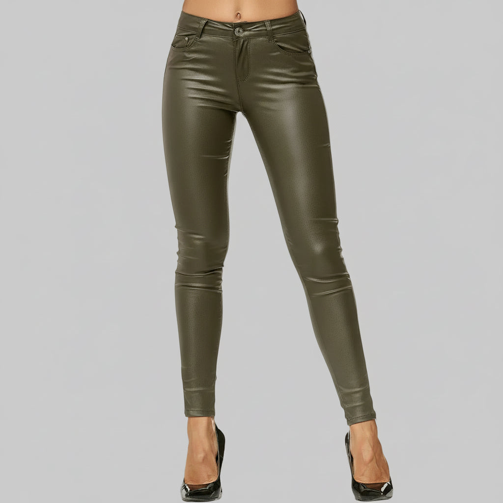 Pantalon – Look tendance en simili cuir