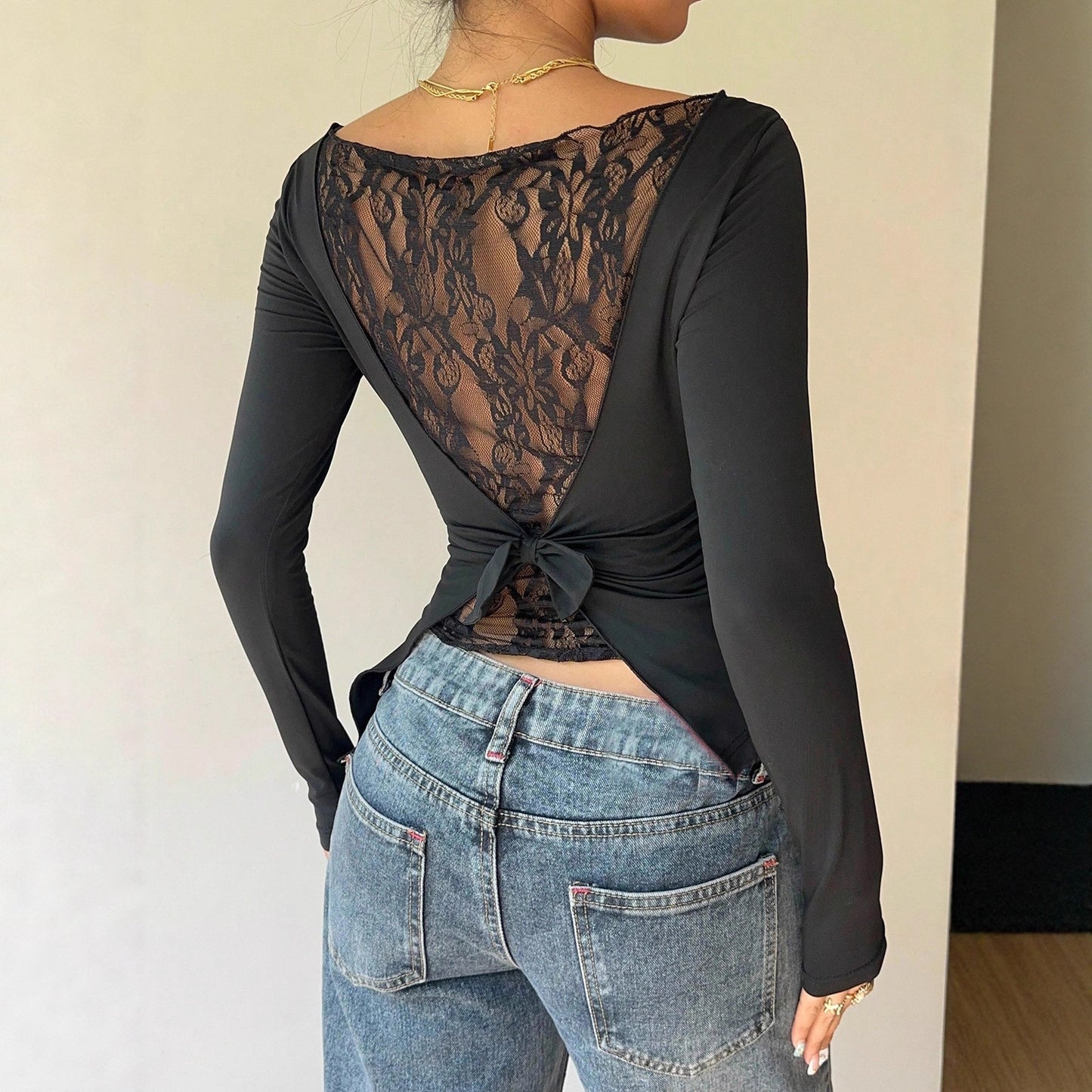 Top – Slim fit, détail dentelle au dos