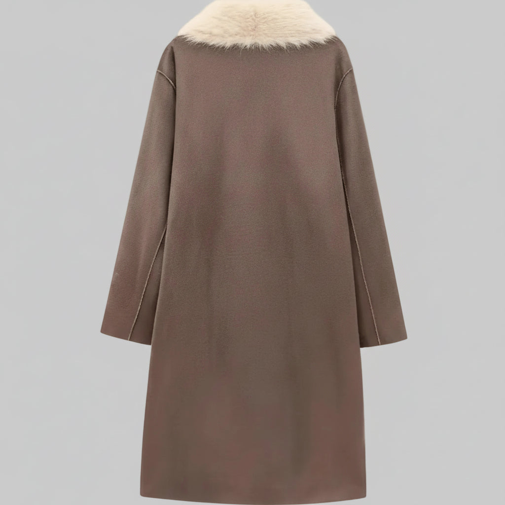 Coat – Fashion style with a fold-down collar 