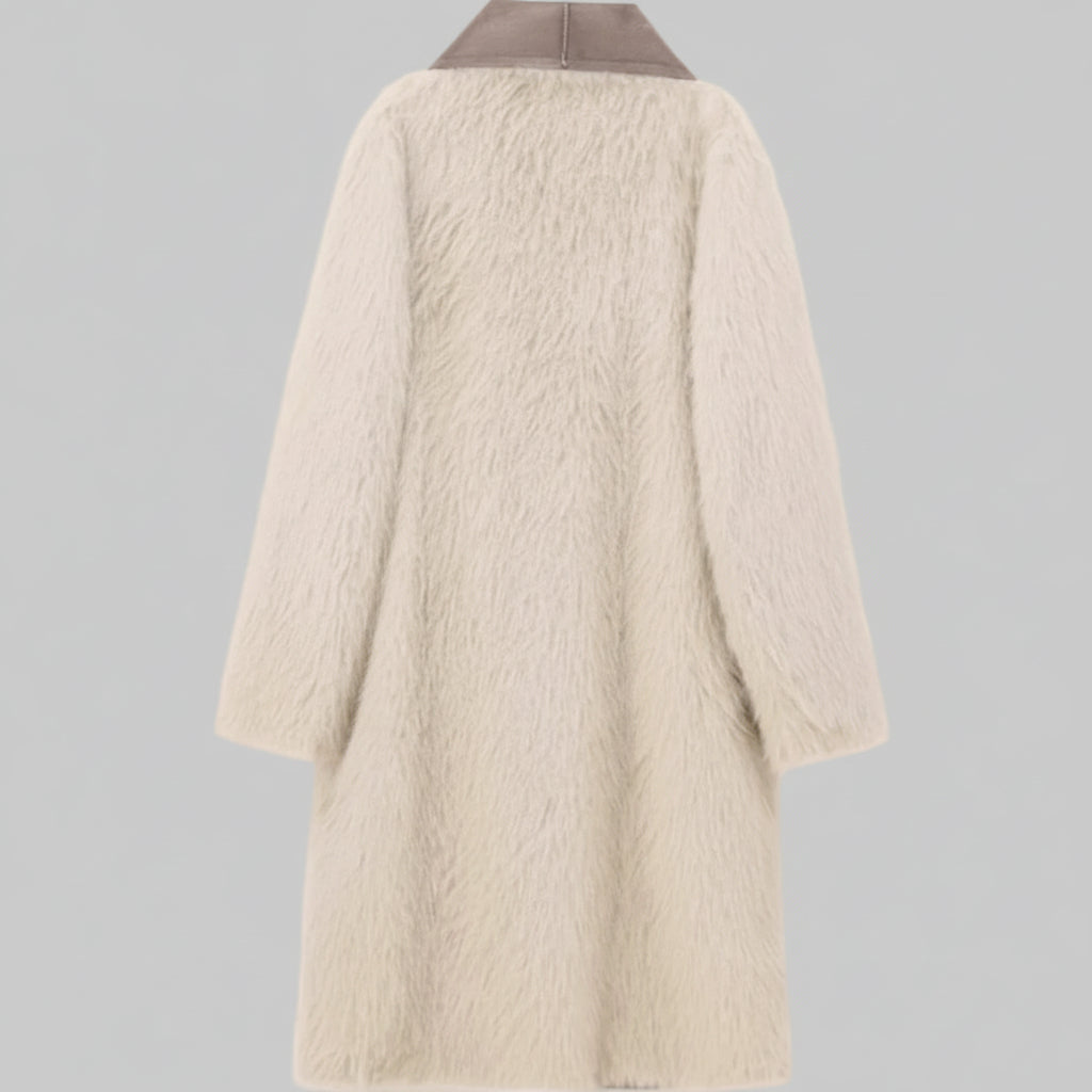 Coat – Fashion style with a fold-down collar 