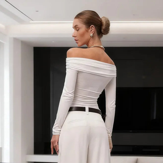 Top – Style off-shoulder irrégulier