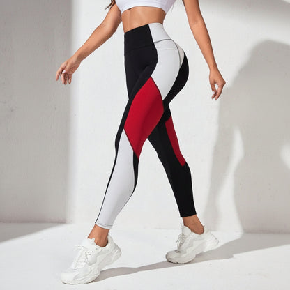 Pantalon – Look tendance, coutures décoratives