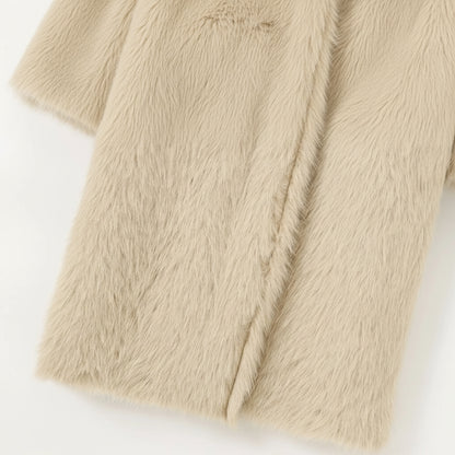 Coat – Fashion style with a fold-down collar 